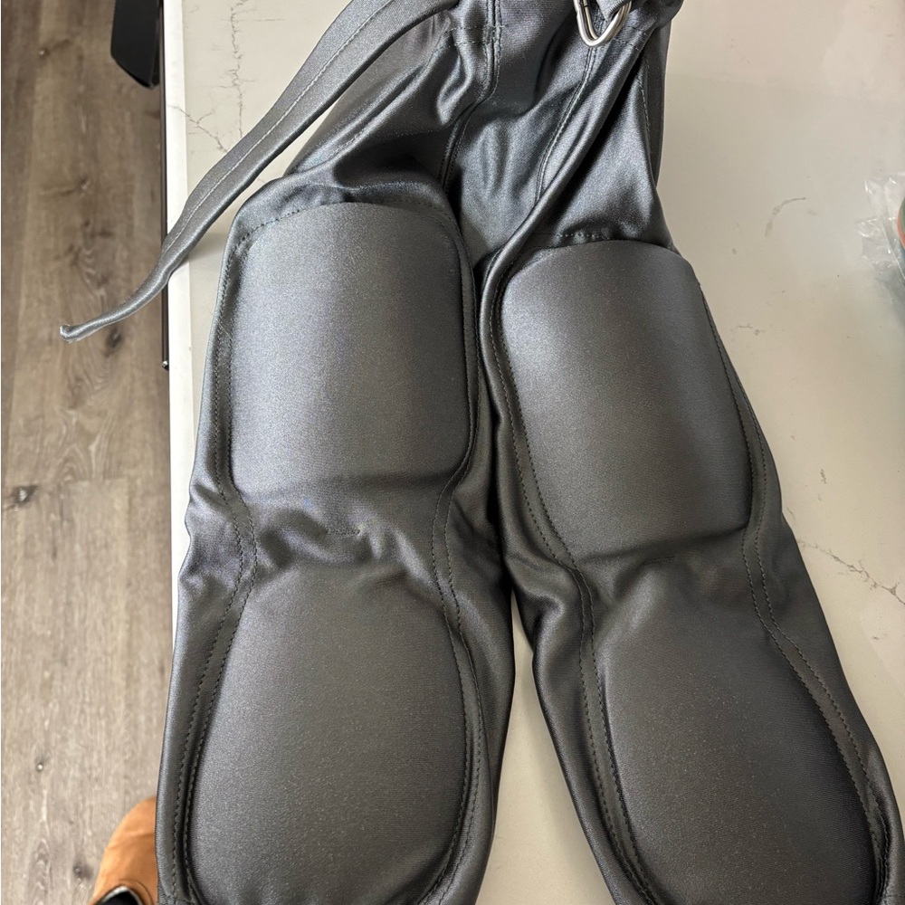 Riddell youth medium football pants